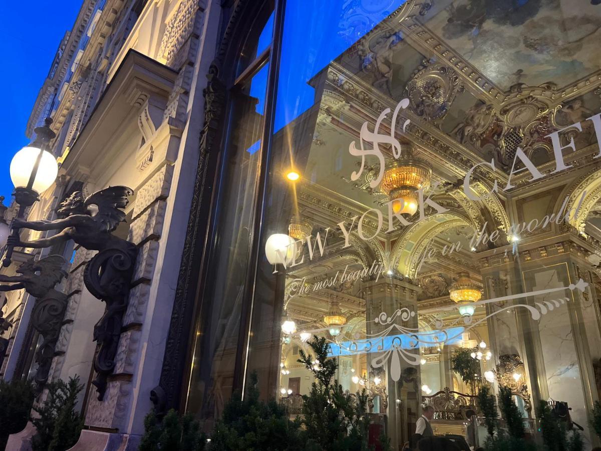 Free Parking, Downtown Apartment Near New York Cafe Budapest Ngoại thất bức ảnh